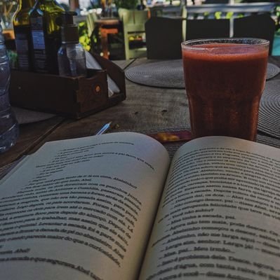 estudos, empreendedorismo e muito café ☕️
• vestibulanda
• foco: UFPR, ENEM e UFSC
• uma amante de anotações fofas que nao tem tempo pra fazê-las 😭