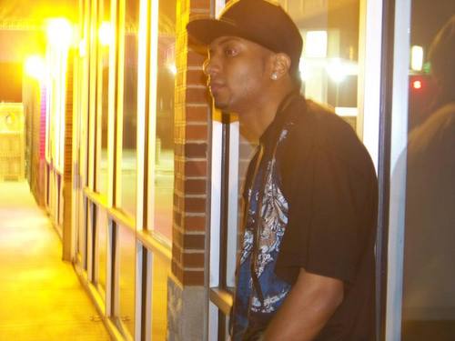 Onosofficial1's profile picture. musician