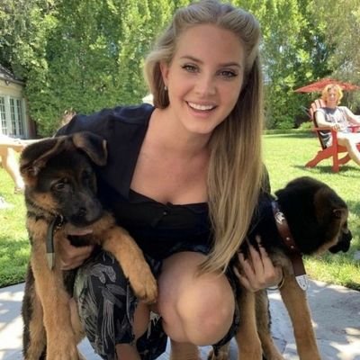 g_Dojacat's profile picture. Información de 
Lana del Rey.