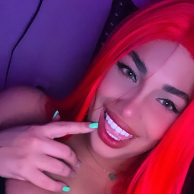 Modelo y Creadora de contenido para adulto        Model and Creator of content for adults