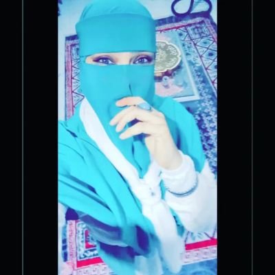 مصرية بدمى فلسطين .. دينى الاسلام
.. انى معي ربي سيهدين 🤍♥️
