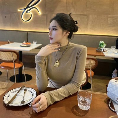 ♠️ A Chinese bitch who can only be fucked by Black Daddies ♠️ 反差母狗,极度媚黑,崇拜巨根,看见黑屌就忍不住流水发情,黑爹们的专用精盆便器。(蝈蝻门槛zfb口令198,free for black)