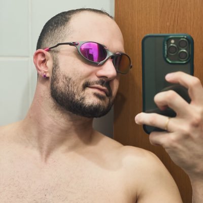 Paulista, criado em Minas Gerais, mas com um pézinho na Bahia. Aquariano. Nerd/Geek. 32 anos. Instagram: brunokerr