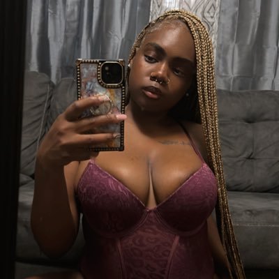 freakyasstee24 Profile Picture