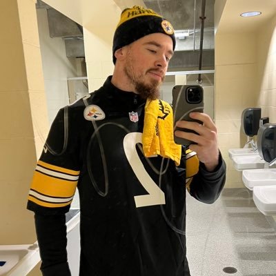 Just Your Non Typical Steelers Fan. ⚫️🟡