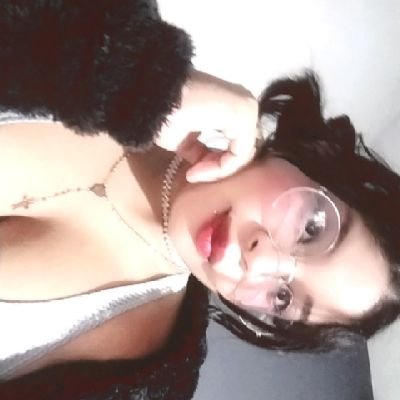 *Model  linda_fire
*21 years
horario
lunes a sabado 8:00 pm a 4:00 am

I like to have fun, listen yo music, i would love to meet nee friends and loves.