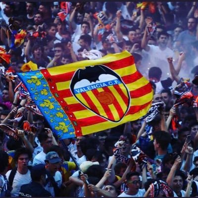 Valencia es la tierra de las flores de la luz y del amor ! Valenciano del Valencia y español !