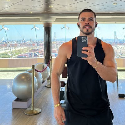 Be a good boy and stay away from my content if you want to stay focused on your stuff 😏🔞👉🏼 https://t.co/DXOJ36R7KS