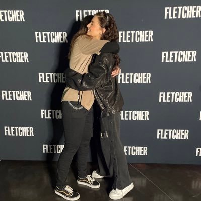 lisa_aen's profile picture. "I know this shit is kinda stupid, but it's just the way I'm feeling right now" sums up my tweets pretty well. // @emypriv_ 💜