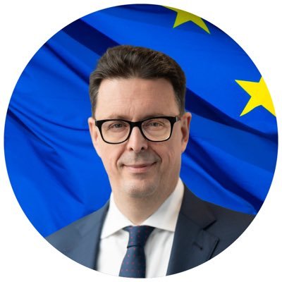 Eurodeputato @italiaviva, Vice Presidente Gruppo @RenewEurope, membro delle Commissioni Industria e Trasporti.