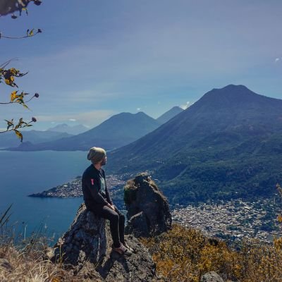 •|T R A V E L|• 🌋🏖️🌇
G U A T E M A L A 🇬🇹
Prometo ser un viajero de ojos abiertos y de corazón contento. 🏕️🗺️🌎
Visual Artist 🎨
Photographer 📸
SP🇹🇩XL