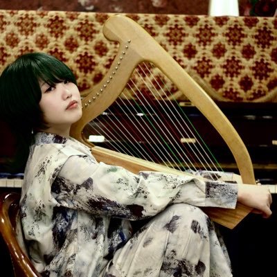 現在無所属。 corom🌟 ピアノ&アイリッシュハープ弾き語り・楽曲制作・ボーカル&ピアノ講師🕊Key(Roland_FA-08)⚡️アイリッシュハープ⚡️弾き語り&ライブ映像はInstagram&TikTok⚑︎⚐︎ ご連絡はDMまたはメールまで🍂 黒猫の名はおこげ🐈⬛🐾juri04n@gmail.com
