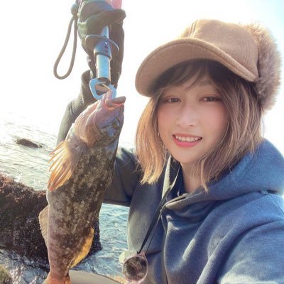 ◎ハプニングばかり起きる釣りガール🐻🎣 ◎北海道の釣り🎣キャンプ⛺️旅行✈️グルメ🍽 を発信◎札幌で民泊7件のオーナーやってたり🏢 みんなを笑顔にしたい！