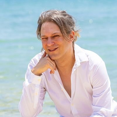 フランス出身、俳優/タレント、東京/沖縄。
Co-foundeur @IciFrance_Oki
2025那覇観光アンバサダー/二代目マイク・ミラー👱/Mrハーレクイン2009
のだめカンタービレ-ジャン役/宇宙兄弟/NHKフランス語
https://t.co/szJ3KjyVJc