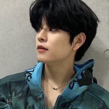 kyzmiano's profile picture. fspree, fback