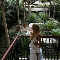 TinaHolmes (@unbktk2a0ztcc) 's Twitter Profile
