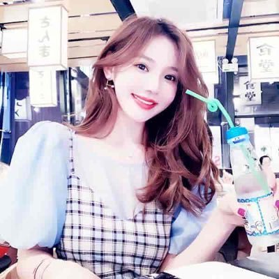 2PQ28AuYnXezv's profile picture. 