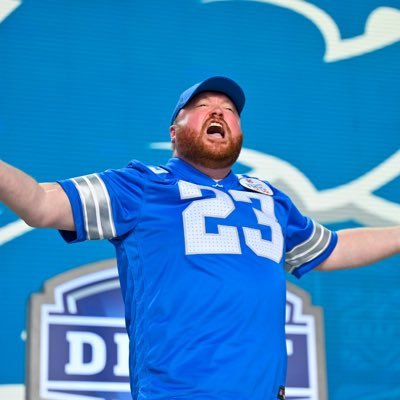 London🏴 @Arsenal ⚽️ Detroit @Lions 17-14-2 Live Record 🏈 1st Ever Detroit Lions NFL International Fan Of The Year! 🦁