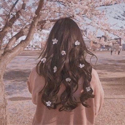kryxb768's profile picture. 🌨️ أطهر  من الماء و أنقى من الغيمه 🤍