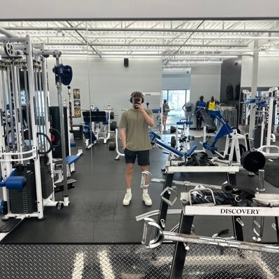 BtwIm6Feet's profile picture. 🇨🇦 - i buy coins and they go up when i sell them they go down