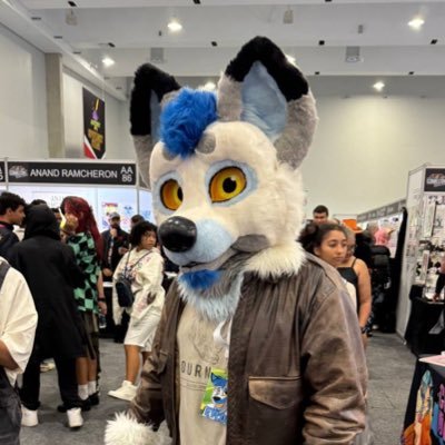 30 M Wolf 🐺 Novice Artist - 🇿🇦 - DM friendly - Engaged- ✝️
Ask about Commissions
