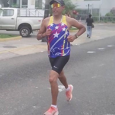 MARATONISTA Y PROFESOR DE EDUCACION FISICA , VENEZOLANO VIVIENDO EN LIMA , PERÚ . ATLETA DEL CLUB : FARTLEK RUNNING PERÚ