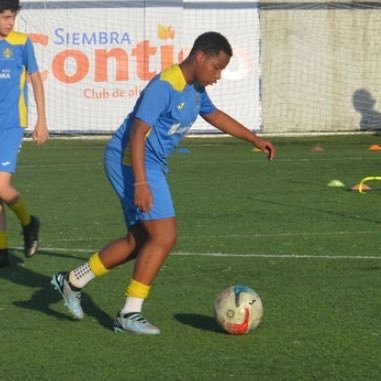 17/11/09 🕺⚽️ #jogobonito ig:estrellass__09