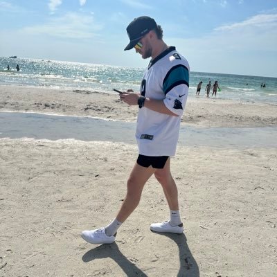 Kick Streamer | going for Kick affiliate | Free Agent 🤣 | Overwatch 2 | PGA 2k23 | Just Chatting | https://t.co/YTf3W33Efd |📍Charlotte, NC