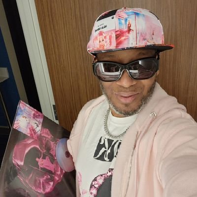@Nickiminaj Follows liked 11x RT 3 😘 🔥🦄 #barbz Nicki Minaj fan #gagcity @kimpetras  https://t.co/ix57b0CcLq  Dec8th🎯 #pinkFriday2