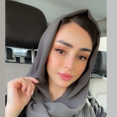 #INFJ👸🏻🇸🇦 #IS💻 #cybersecurity #thinker #Artist #Entrepreneur . التمس قيمة الجمال فيما حولك🌷 It's all about the journey✨ snap:Salha.aqeel 5486 حساب شخصي