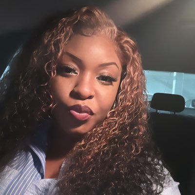 Wife; Psychotherapist; EDO 🇳🇬 “If you talk (shit) about Beyoncé, you’re a pointless, lifeless, waste of a social security number. Period. That’s how I feel”