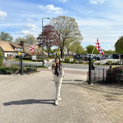 I‘m 🇹🇭 | live in Schweiz🇨🇭| SNL 🇸🇮 | 🇹🇷| 🇬🇪|🇳🇱