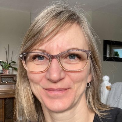 cameladeel01's profile picture. Ask me how to make money in 2-3 minutes