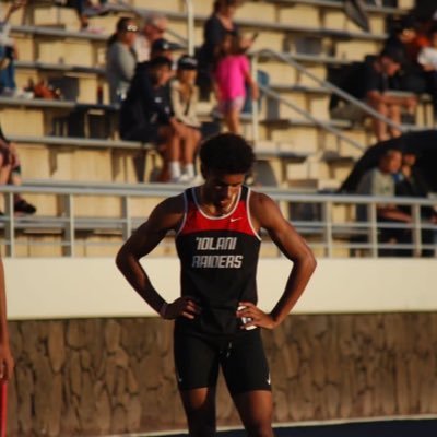 ‘Iolani School ‘25 | 5’11 • 165 lbs | Track and Field | 800m (1:54.65), 400m (51.17)