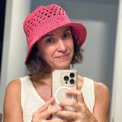 celiaflores_tw's profile picture. 