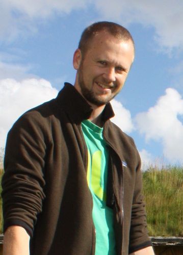 NorwichOle's profile picture. Norwich City FC supporter and fan of prog rock and metal. Some tweets will be in Norwegian. Used to play as striker on low level in Norway.