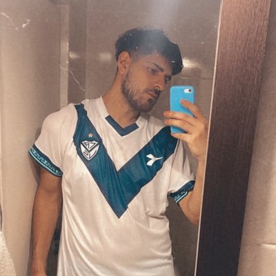 LucasAlexisCra's profile picture. Ojalá que usted no tenga razón.
20.