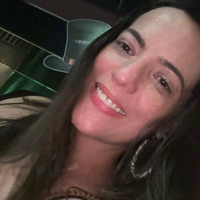 vanlscarvalho's profile picture. Twittando por emoções aleatórias.Preferia ser 100%anônima aqui,talvez faça um novo perfil.😉 “Não há boa ação sem punição.”