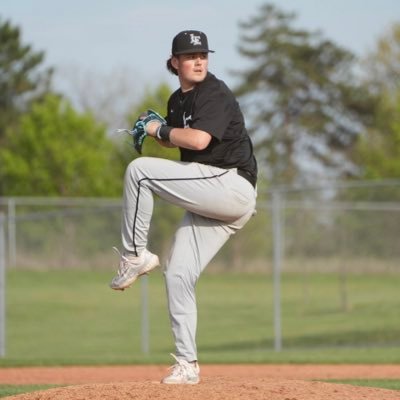 Athlete. Lakota East baseball⚾️✝️ 6’ 200lbs. RHP/1B/3B (513)-568-3790. @ShowtimeBase