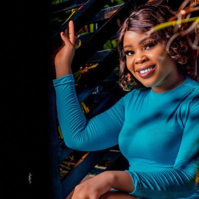 TalktoGold's profile picture. VJ ,make up artist ,SHISHA VENDOR ,event planner...lovable ❣️n God fearing 💯