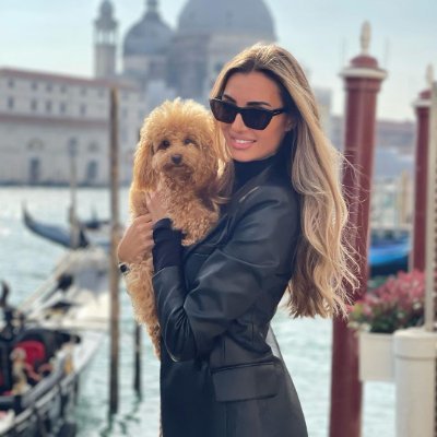 olivia_brian88's profile picture. Empowering women through style and self-expression💃👜💄 Lover of fashion👒 fitness🏋🏼‍♀️and fierce vibes. Join me as we slay the day, one outfit at a time! ✨