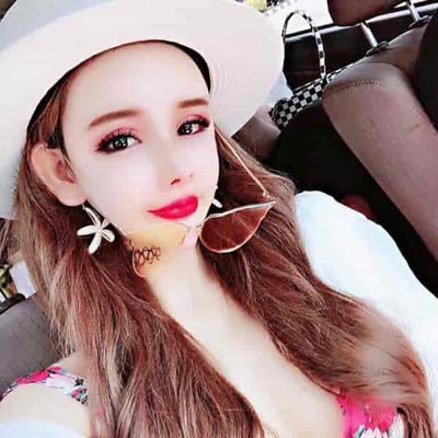 C0B0hxs3K9bNv8's profile picture. ねぇ私たちって友達になれるかしら？仕事が終わったら一緒に雑談しよう