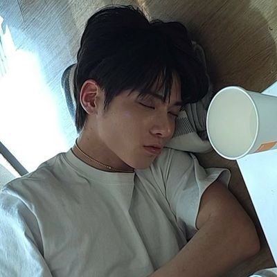 noseporque1702's profile picture. 19 - 12 - 2023 never be the same