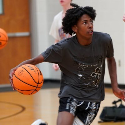 6’4|ty singleton SG|SF phs C/O 2027| email|tyran.singleton@icloud.com