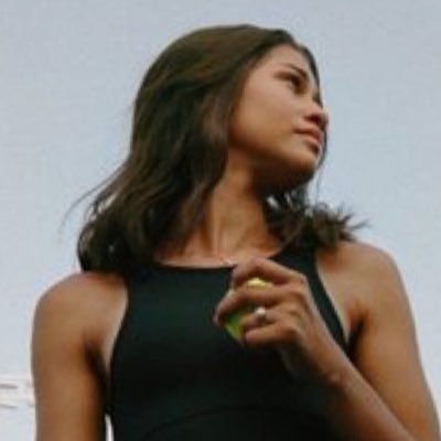 sccpdoolimpo's profile picture. 🖤| • PJO 🔱 • Bridgertons🐝