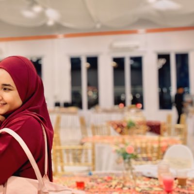 amsyfkhr's profile picture. First acc: @amiesyafakhira