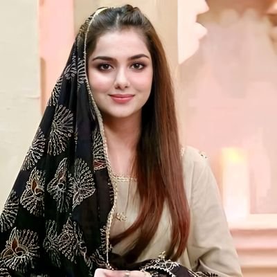 FatimaAhma51727's profile picture. بنام تک نوازنده ای گیتار هستی