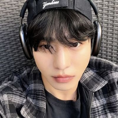 ksvbum's profile picture. daniel caesar 🔛🔝