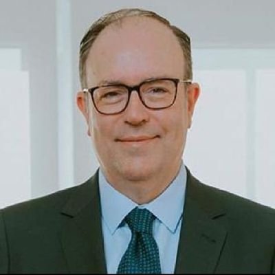 Traumatólogo Servicio Murciano de Salud y QuironSalud, Madrid. Doctor PhD. Master Gestión Médica. Profesor CEU. Grupo Trabajo Sanidad VOX Murcia.