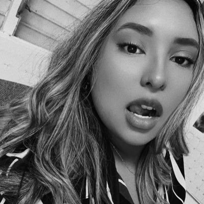 🇧🇿 Bze| Soflo 🌴sports fan 🏀🏈⚾️dog mom 🐶 swiftie since ‘08 🦋. ig: allysaelise